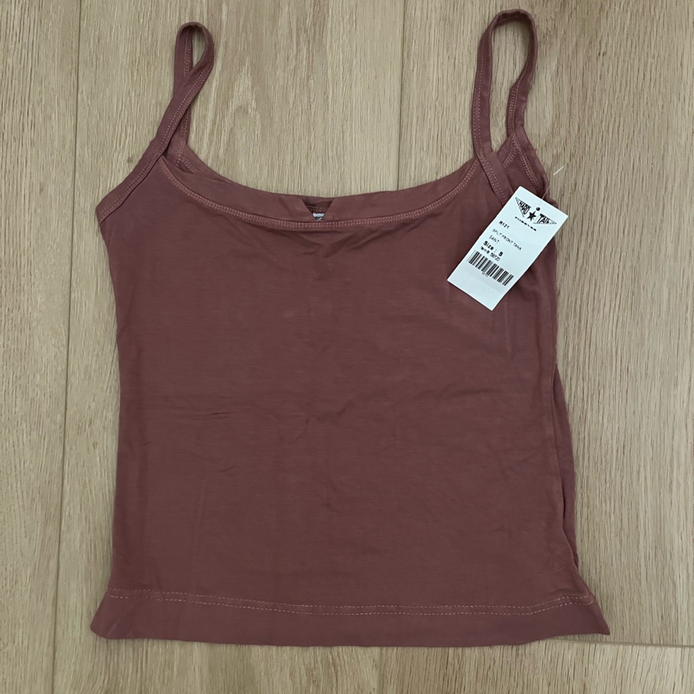 Hard tail top. Blush color